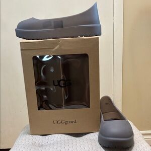 UGGguard Black Rubber Footwear fits over W9-11 and M7-9